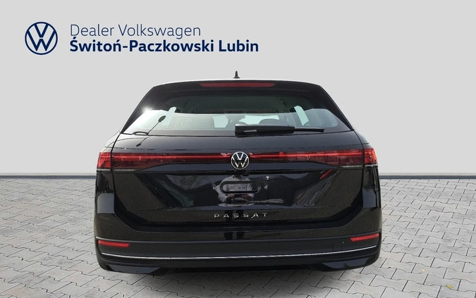 Volkswagen Passat cena 193200 przebieg: 7, rok produkcji 2024 z Płońsk małe 92